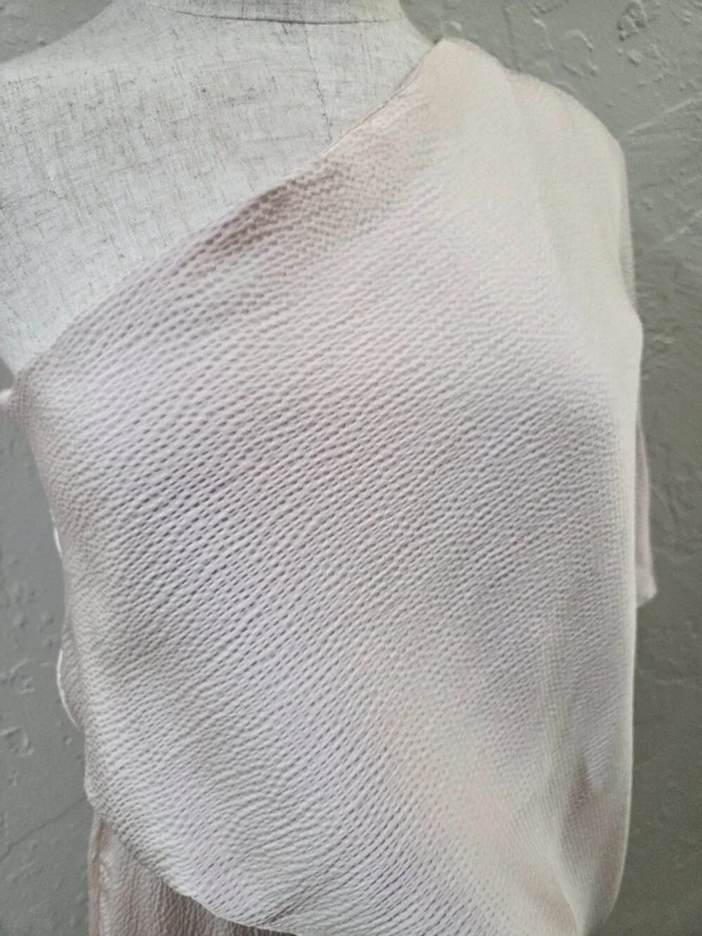One-Shoulder Textured Mini Dress‎